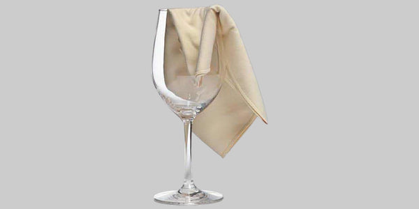 Bartender Supplies: The Most Important Tips for Glass Cleaning